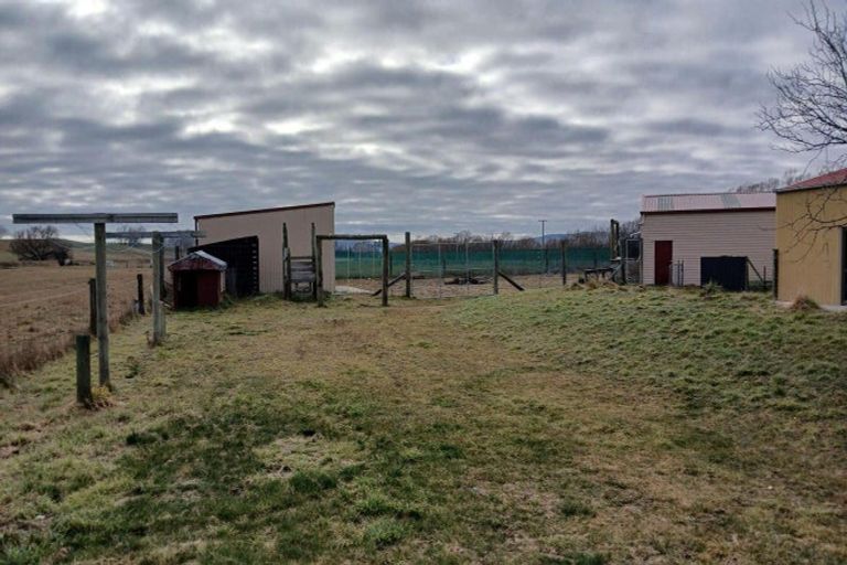 Photo of property in 35 Lauder-omakau Road, Omakau, 9376