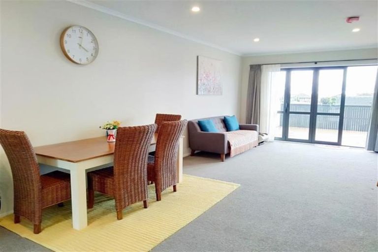 Photo of property in 27 Komanawa Lane, Mount Wellington, Auckland, 1062