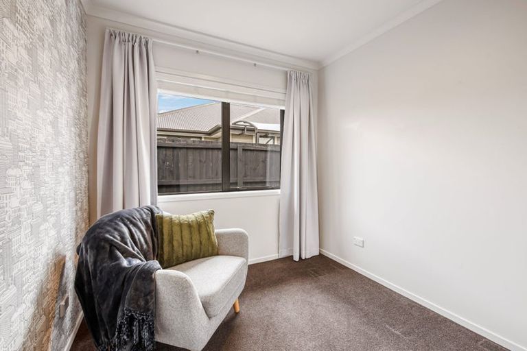 Photo of property in 30 Taiore Crescent, Marshland, Christchurch, 8083