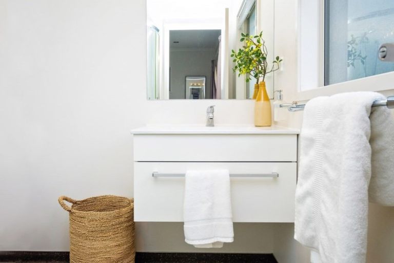 Photo of property in 4 Aoraki Road, Poraiti, Napier, 4112