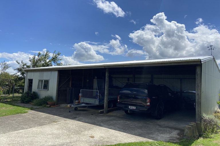 Photo of property in 2337 Rangiwahia Road, Rangiwahia, Kimbolton, 4774