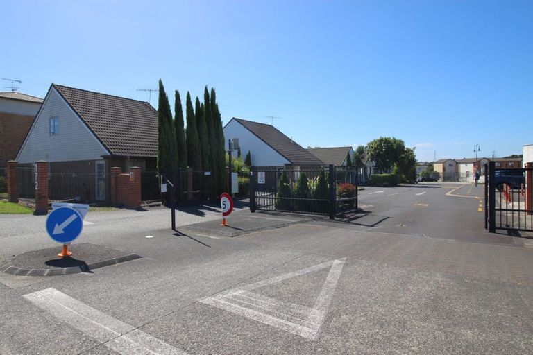 Photo of property in St Claire Village, 146/172 Mcleod Road, Te Atatu South, Auckland, 0610
