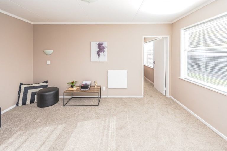 Photo of property in 121 Great North Road, Saint Johns Hill, Whanganui, 4501