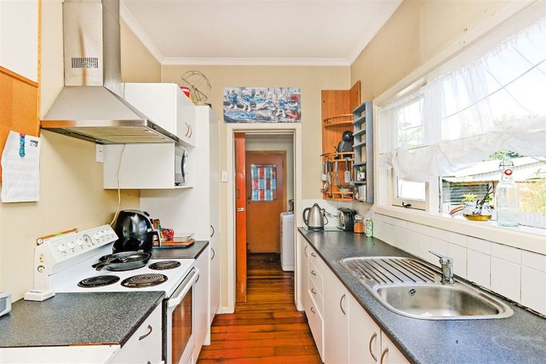 Photo of property in 1311 Jubilee Street, Mayfair, Hastings, 4122