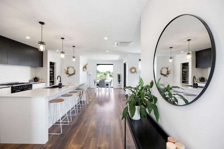 Photo of property in 7 Hyatt Close, Leamington, Cambridge, 3432