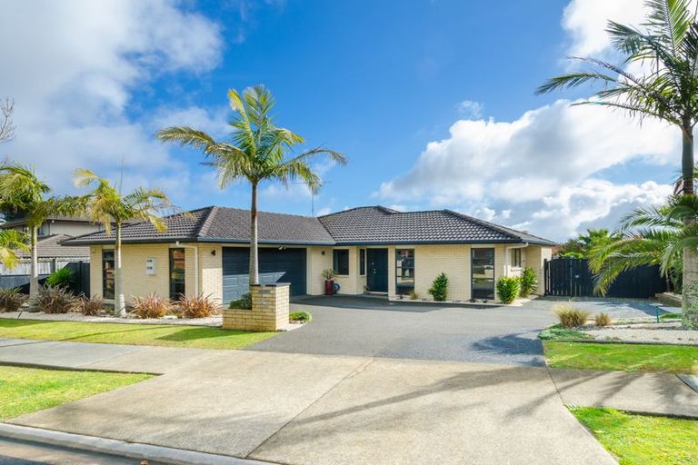 Photo of property in 27 Leafield Crescent, Henderson, Auckland, 0612