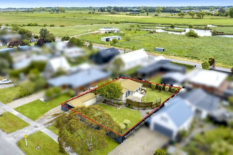 Photo of property in 29 Reserve Road, Waikuku Beach, 7473