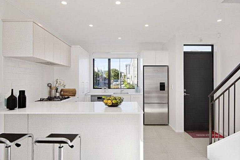 Photo of property in 18 Horo Road, Flat Bush, Auckland, 2019