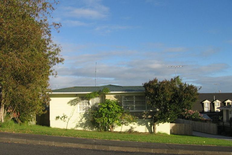 Photo of property in 15 Anne Road, Hillcrest, Auckland, 0627