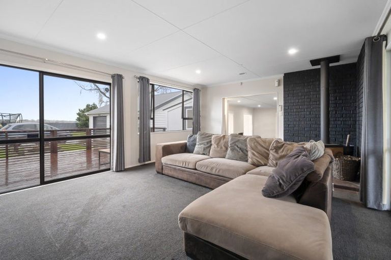 Photo of property in 29 Tokomaru Road, Tokomaru, Palmerston North, 4474