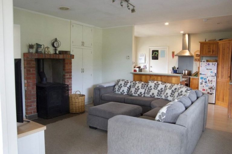 Photo of property in 5 Leslies Road, Cust, Rangiora, 7471