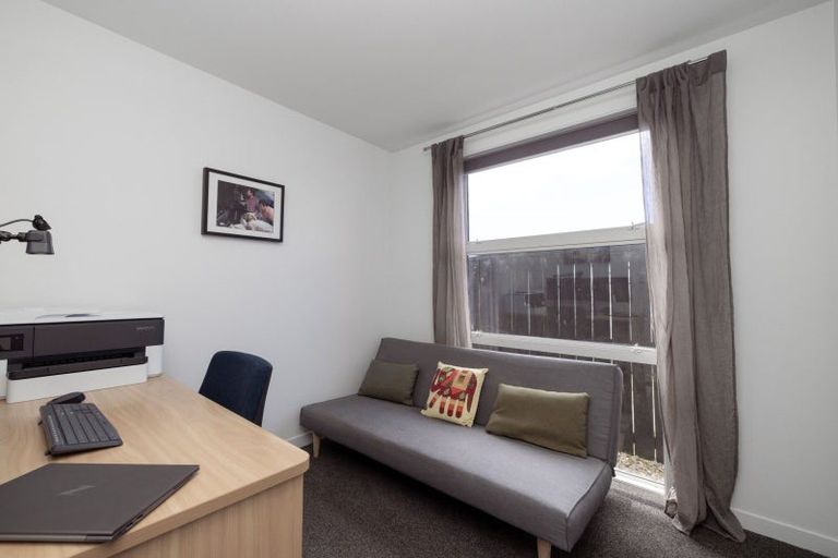 Photo of property in 28 Marion Crescent, Papamoa Beach, Papamoa, 3118