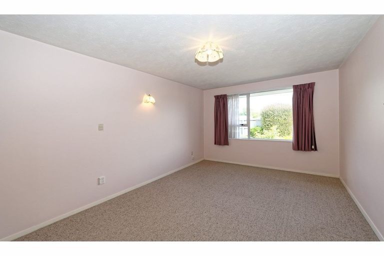 Photo of property in 2/16 Leslie Street, Upper Riccarton, Christchurch, 8041