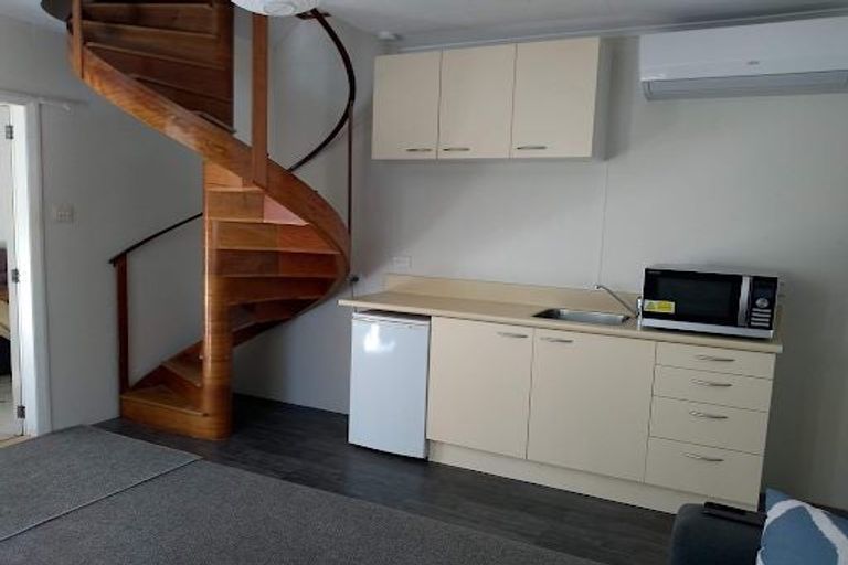 Photo of property in 16 Taungata Road, York Bay, Lower Hutt, 5013