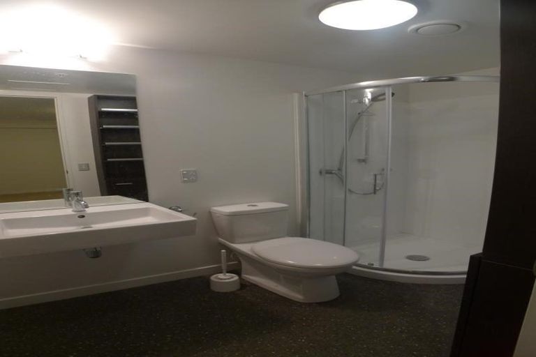 Photo of property in Aqua, 9/74 Oriental Parade, Oriental Bay, Wellington, 6011