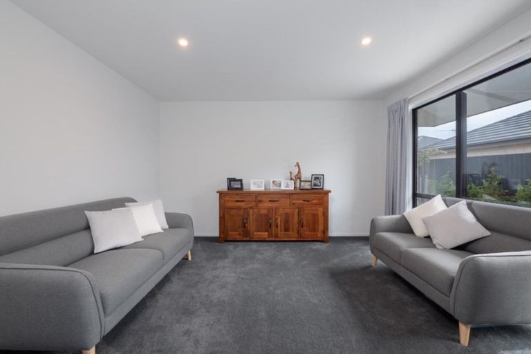 Photo of property in 8 Merino Street, Marshland, Christchurch, 8083