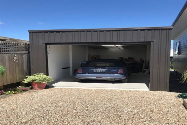 Photo of property in 12 Ocean View Rise, Ruakaka, 0116