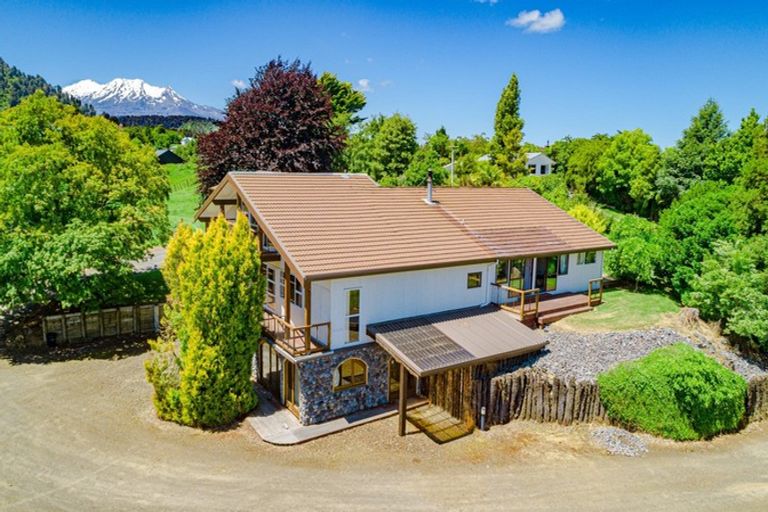 Photo of property in 15 Lee Street, Ohakune, 4625