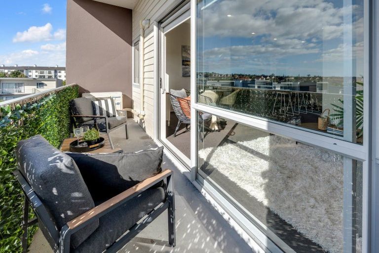 Photo of property in 110/7 Kelvin Hart Drive, East Tamaki, Auckland, 2013