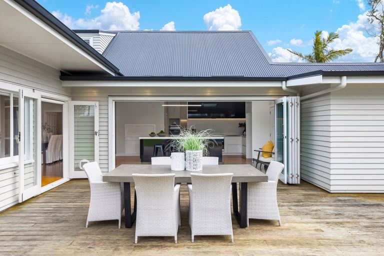 Photo of property in 106 St Heliers Road, Saint Heliers, Auckland, 1071