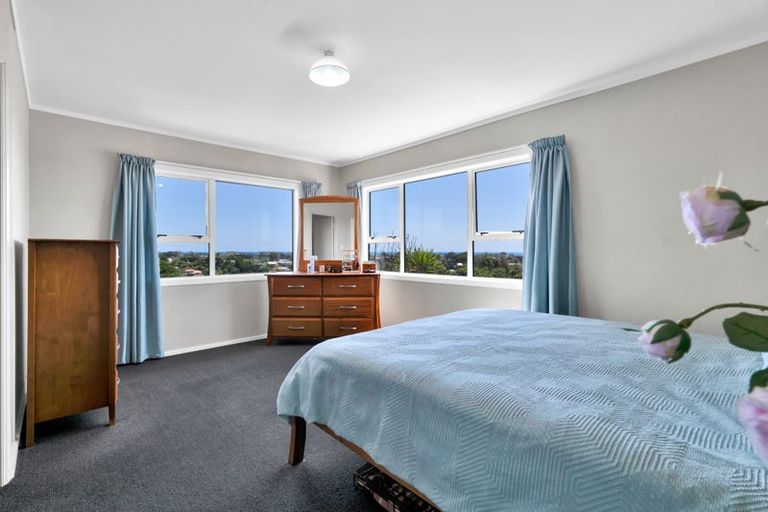 Photo of property in 138 Govett Avenue, Frankleigh Park, New Plymouth, 4310