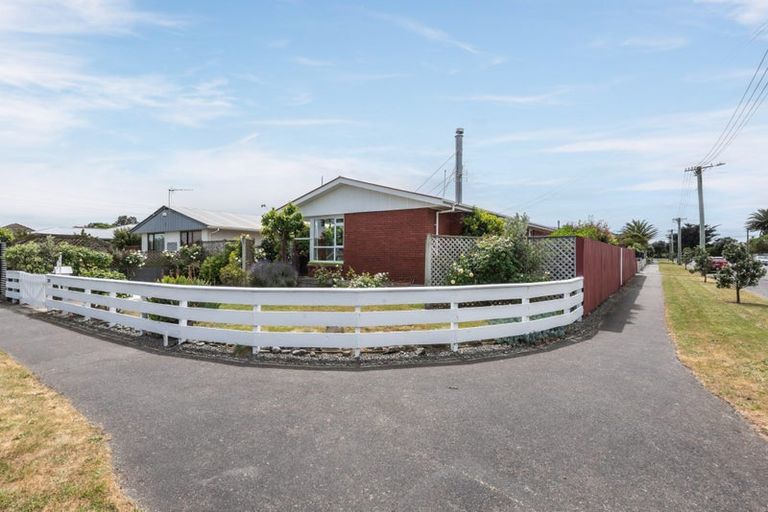 Photo of property in 337 Pine Avenue, South New Brighton, Christchurch, 8062