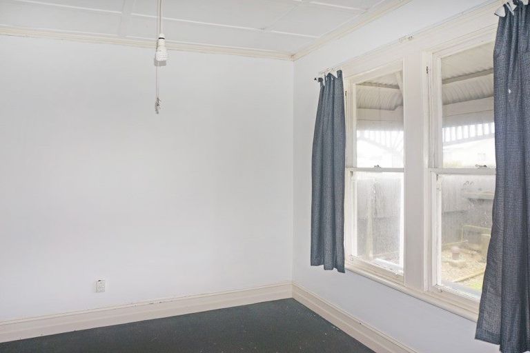 Photo of property in 65 Centre Street, Strathern, Invercargill, 9812