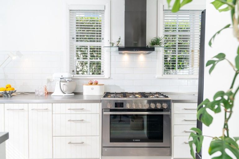 Photo of property in 374 Karori Road, Karori, Wellington, 6012