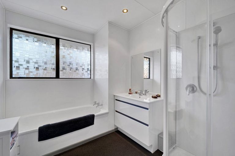 Photo of property in 287 Avonhead Road, Avonhead, Christchurch, 8042