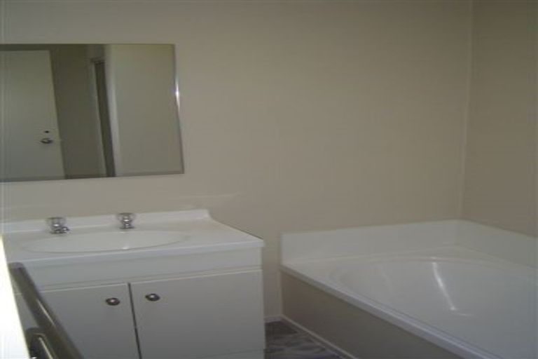 Photo of property in 10 George Street, Thorndon, Wellington, 6011