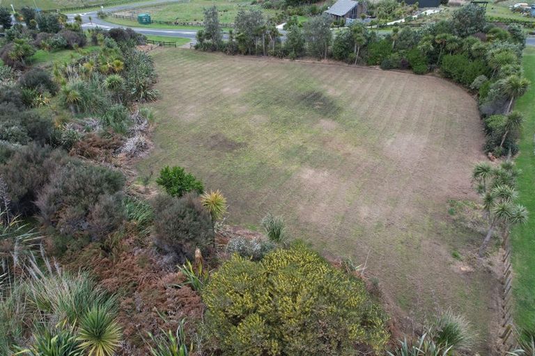 Photo of property in 83 Waitarere Rise Avenue, Waitarere, Levin, 5510