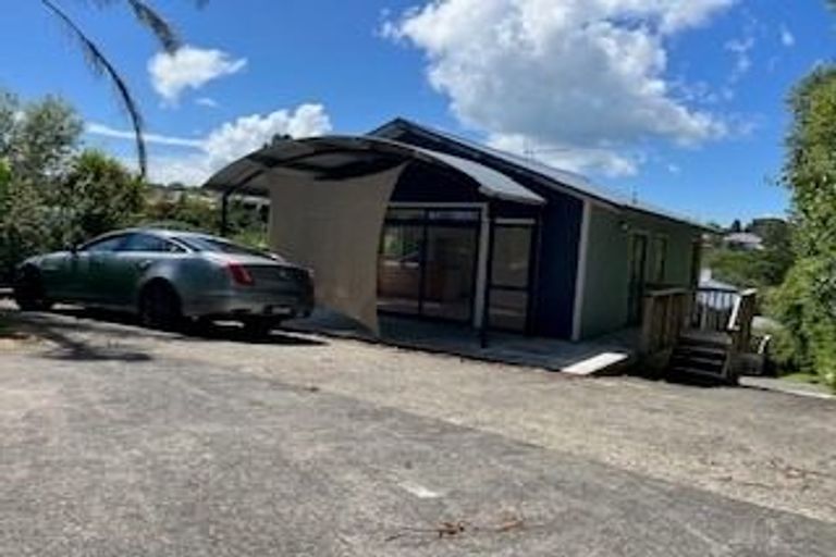 Photo of property in 7a Erica Road, Sunnynook, Auckland, 0620