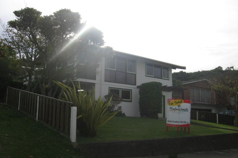 Photo of property in 41 Cedar Street, Maungaraki, Lower Hutt, 5010
