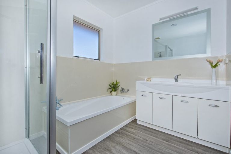 Photo of property in 21 Lochiel Place, Te Kamo, Whangarei, 0112