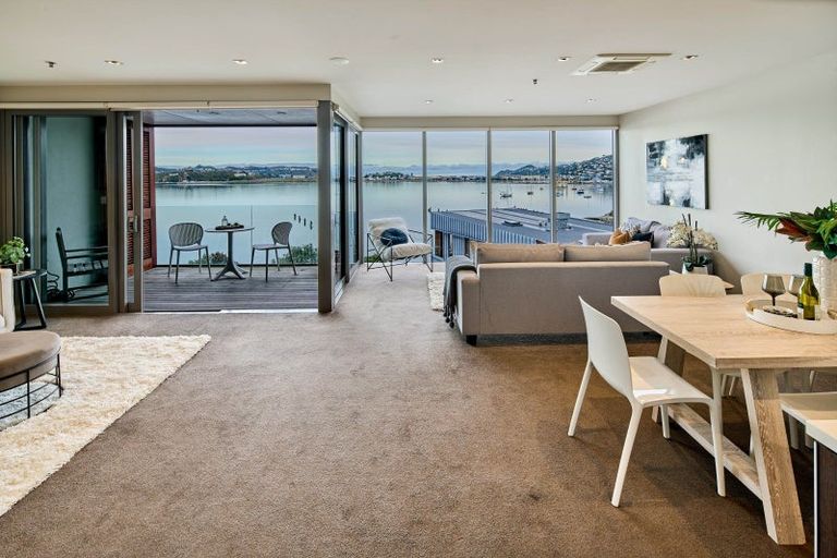 Photo of property in Patent 326 Apartments, 504s/326 Evans Bay Parade, Hataitai, Wellington, 6021