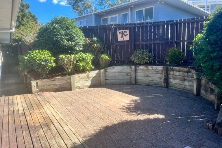 Photo of property in 109a Gossamer Drive, Pakuranga Heights, Auckland, 2010