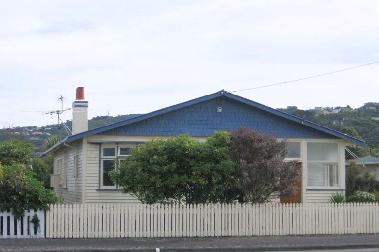 Photo of property in 3 East Grove, Alicetown, Lower Hutt, 5010