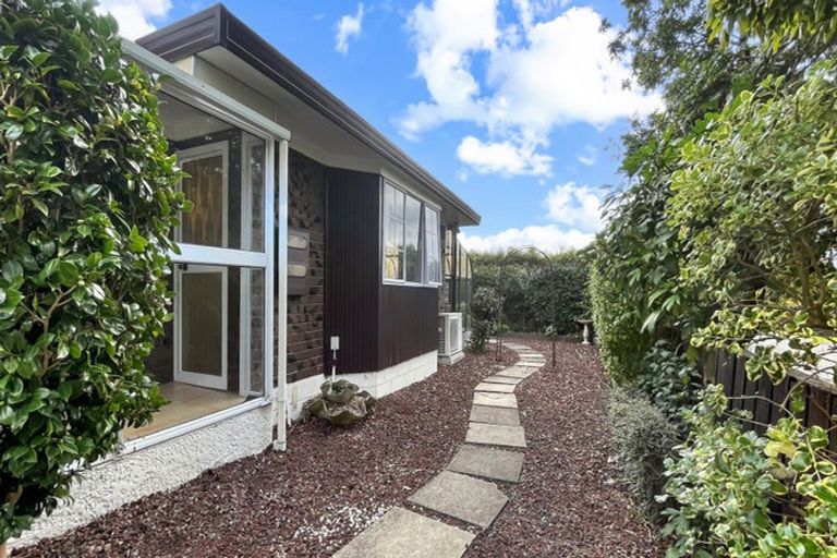 Photo of property in 1/65 Titirangi Road, New Lynn, Auckland, 0600