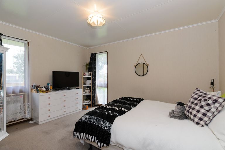 Photo of property in 51 Kimberley Grove, Westbrook, Palmerston North, 4412