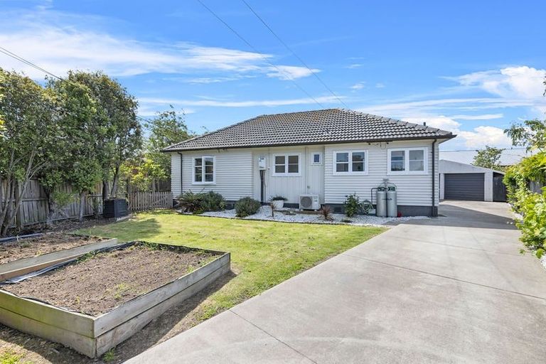 Photo of property in 12 Braemar Place, Avonside, Christchurch, 8061