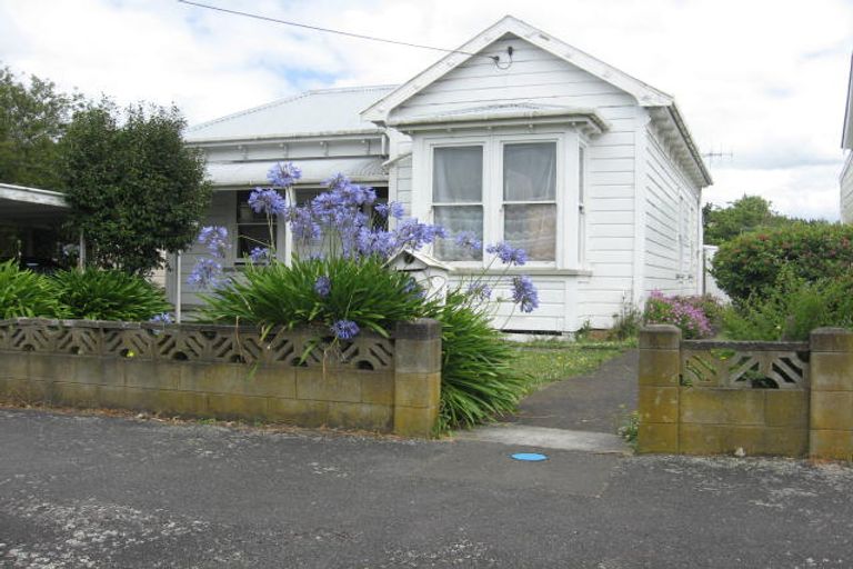 Photo of property in 22 Seddon Street, Aramoho, Whanganui, 4500