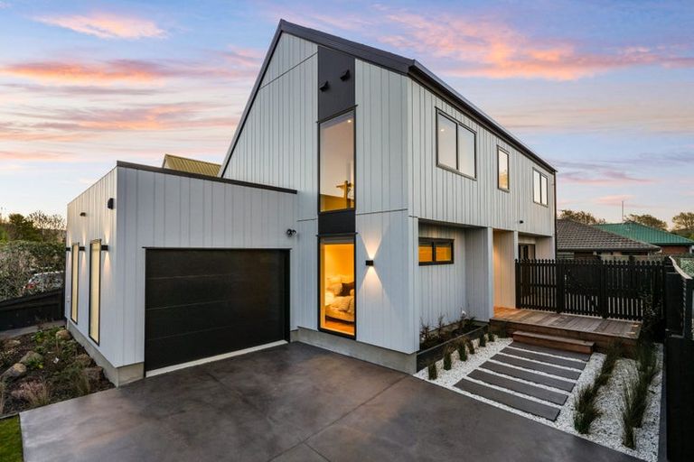 Photo of property in 27 Blair Avenue, Papanui, Christchurch, 8053