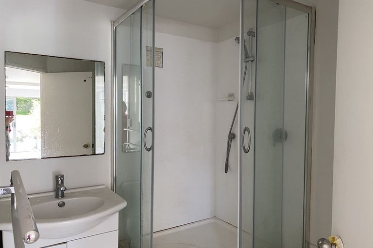 Photo of property in 3 Longburn Road, Henderson, Auckland, 0610