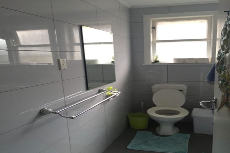 Photo of property in 72b Swaffield Road, Papatoetoe, Auckland, 2025