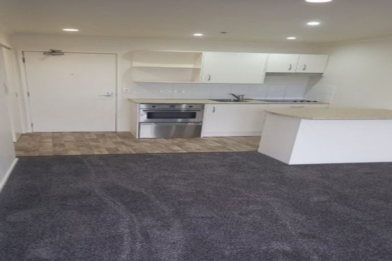 Photo of property in The Rennaissance, 5j/18 Ronwood Avenue, Manukau, Auckland, 2104