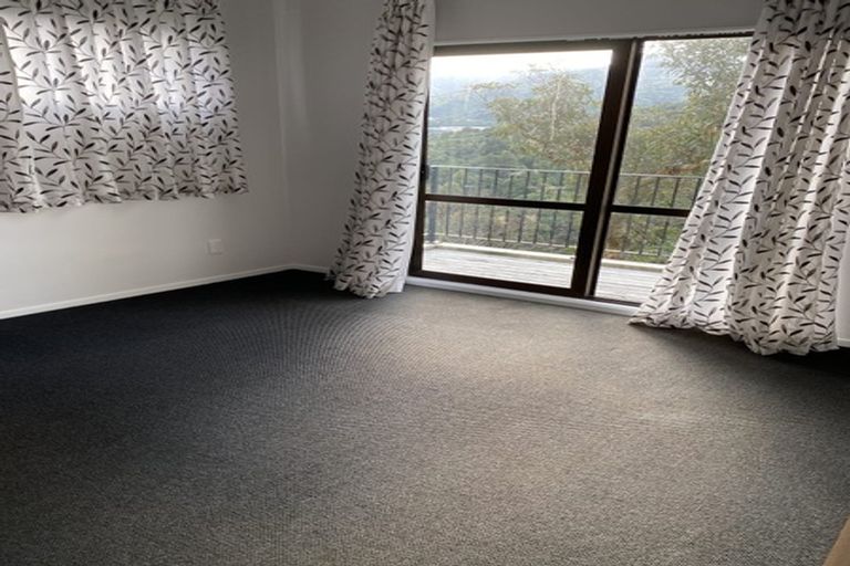 Photo of property in 132 Wadestown Road, Wadestown, Wellington, 6012