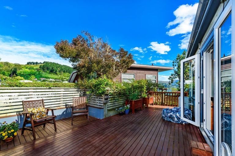 Photo of property in 10 Cornwall Road, Lyttelton, 8082