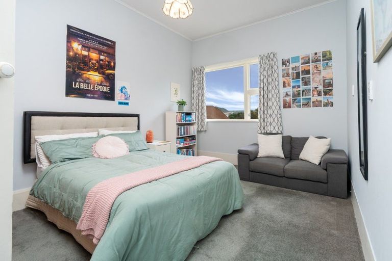 Photo of property in 23 Naughton Terrace, Kilbirnie, Wellington, 6022