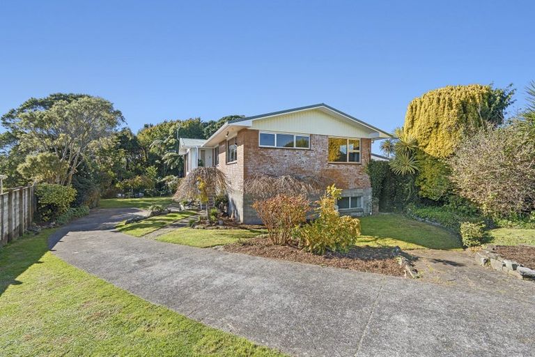Photo of property in 15 Clifton Drive, Waitara, 4320