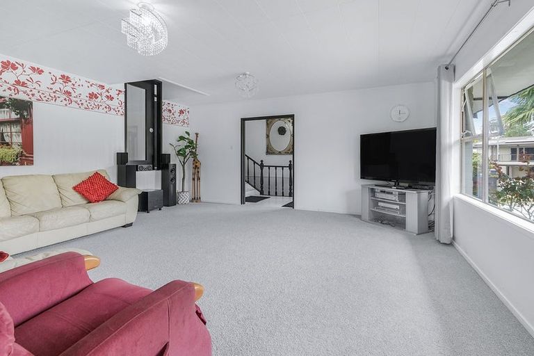 Photo of property in 32 Chedworth Avenue, Chedworth, Hamilton, 3210